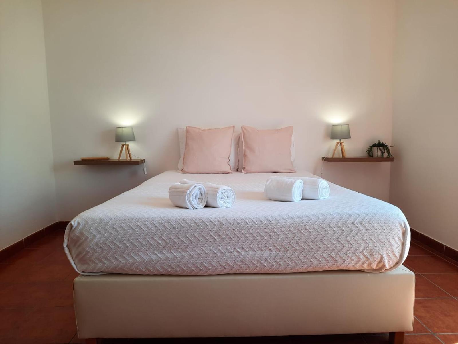 Vicentina Rooms & Apartment - Duna Parque Resorts & Hotels วิลานอวา ดิ มิลฟงติส ภายนอก รูปภาพ